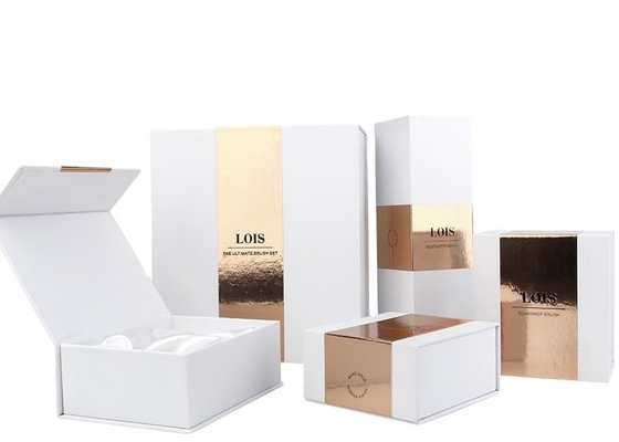 ฟอยล์แสตมป์ร้อนหรูหรากล่องเครื่องสำอางสี Pantone Eco กระดาษกล่องกระดาษแข็ง