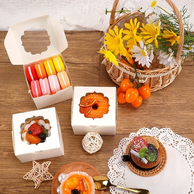 หน้าต่างกล่องเค้กแบบกำหนดเองสีขาวขนาด 4 นิ้วสำหรับ Cupcakes Candy Chocolate Strawberries