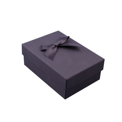 กล่องเครื่องสำอางสุดหรูแบบกำหนดเอง Black White Boutique Cosmetic Package Gift Box