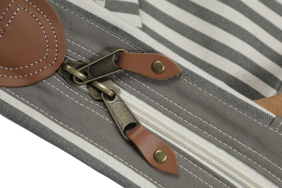 สายคล้องไหล่ปรับได้ผ้าใบกระเป๋าเดินทาง Duffle กระเป๋าถือหนังทนทาน