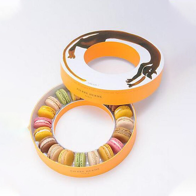 กล่องของขวัญ Macaron ทรงกลมกระดาษแข็งหรูหราพร้อมถาดพลาสติก